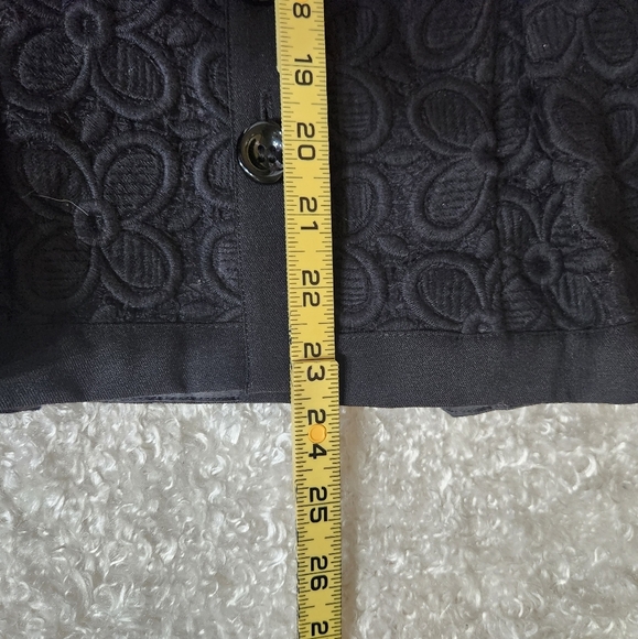 V Christina Black Baroque Peplum Vest - Picture 8 of 8